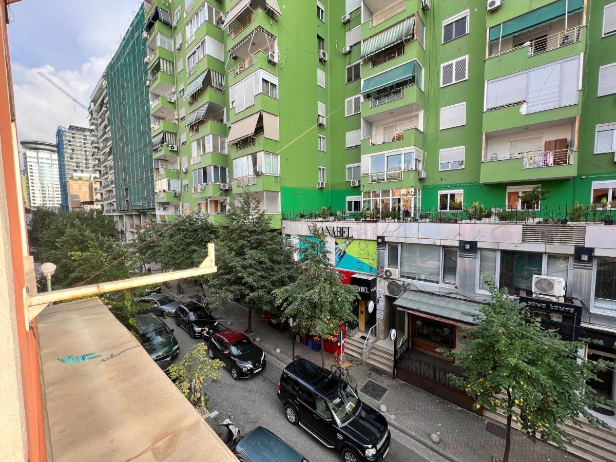 Enzo Rooms & Apartment Blloku Tirana Extérieur photo