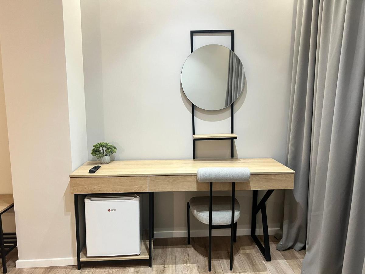 Enzo Rooms & Apartment Blloku Tirana Extérieur photo