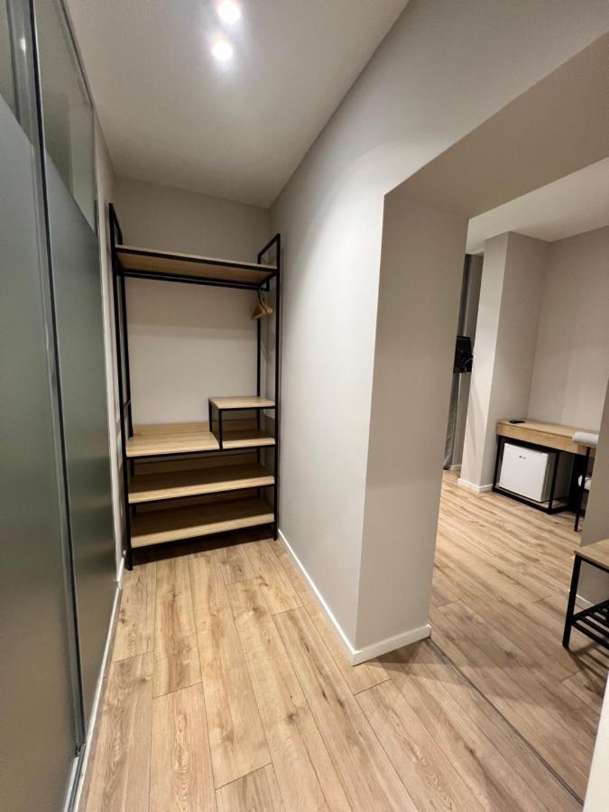 Enzo Rooms & Apartment Blloku Tirana Extérieur photo