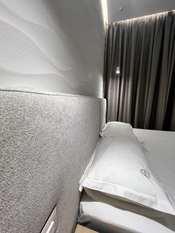 Enzo Rooms & Apartment Blloku Tirana Extérieur photo